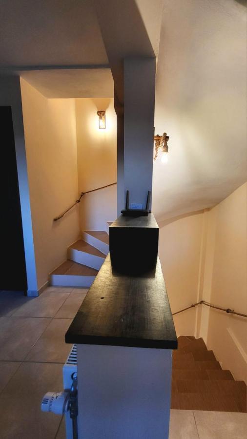 Τα Πέτρινα Στο Σκεπαστό Villa กาลาวริตา ภายนอก รูปภาพ